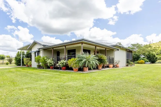 *Immaculate Family Living on a Spacious 2,491m² Block with Shed & Solar