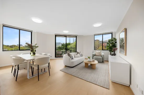 Commanding Northerly aspect with complete privacy