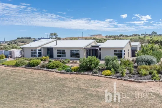 Enviable Country Lifestyle - River Views