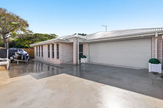 Low-Maintenance Gem in Secure Victoria Point Location