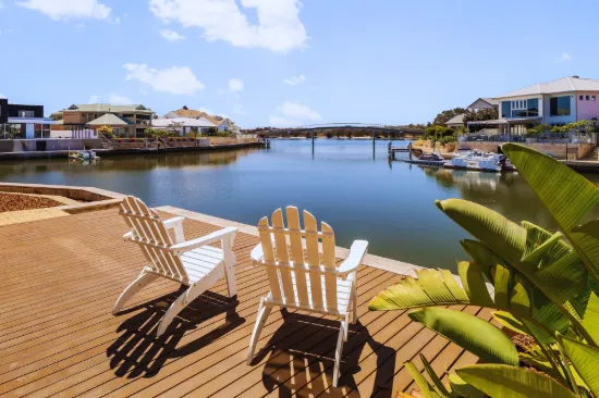 Waterfront Paradise