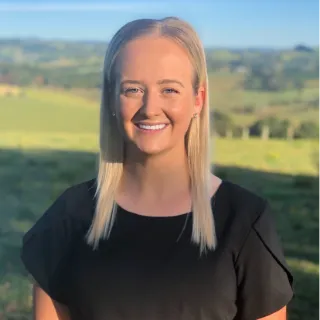 Sarah Beaumont - Real Estate Agent