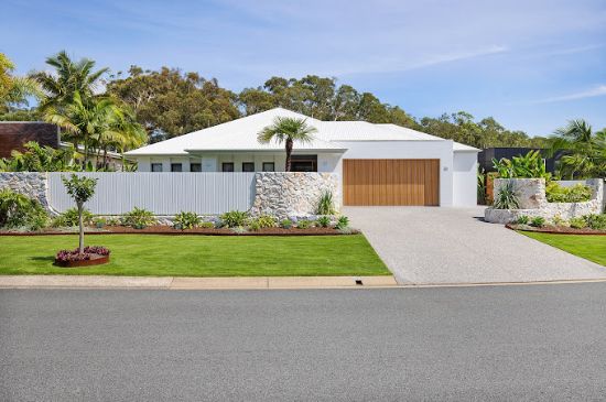 Damien Steele Real Estate - PEREGIAN BEACH - Real Estate Agency