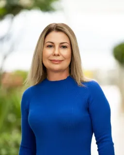 Rae White - Real Estate Agent