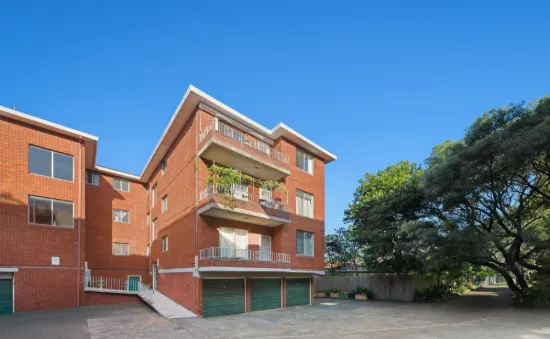 Stylish Apartment Retreat in a Sought After Locale