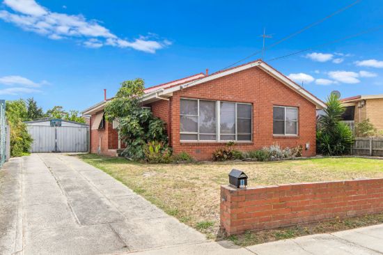 Spacious Family Living in the Heart of Frankston North.