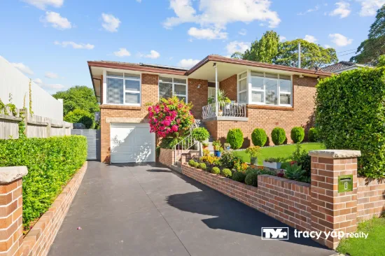 Charming, Immaculate Family Home in the Heart of Eastwood