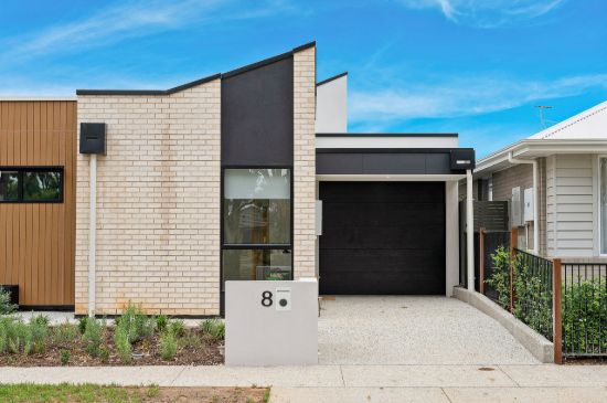 Architectural Elegance with Contemporary Lifestyle Appeal!