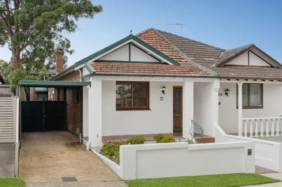 Charming Semi with Home-Sized Proportions in Tranquil Pocket

