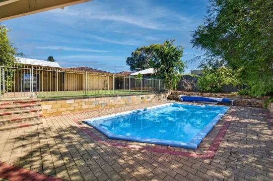 Splash Into Summer at 8 Island Place, Heathridge