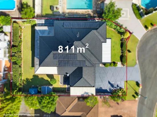 SPACIOUS HOME ON ELEVATED BLOCK WITH BAY VIEWS PLUS ROOM FOR EXTRA VEHICLES!