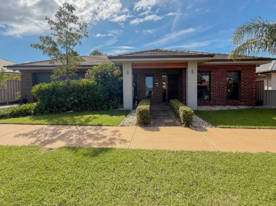 Spacious, Stylish & Move-In Ready in Sought-After Tower Hill Estate
