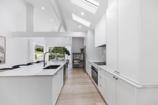 Freshly Renovated Coastal Family Retreat