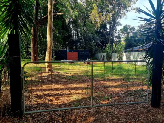 Prime 807m² Block in Sought-After Location – 2 Shipping Containers and shed - Ready to Build!
