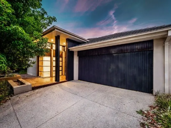 Stunning and luxurious ex-display home