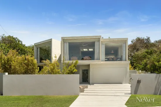 Modern Elegance in Coveted Beachside Marcus Pocket