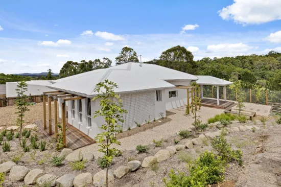 Brand New Turnkey Ready on 1743m2!