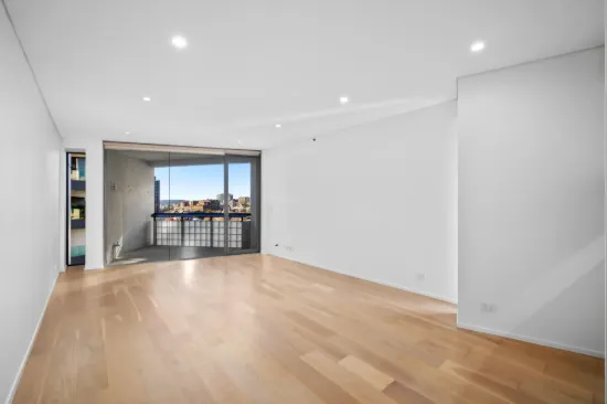Contemporary Designer Living With Sunny NE Aspect, Balcony & Parking In Award-Winning Architectural Building
