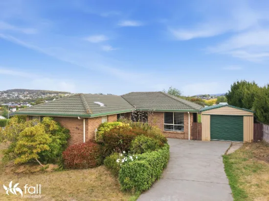 Modern Comfort, Sun-Filled Living & Family-Friendly Location