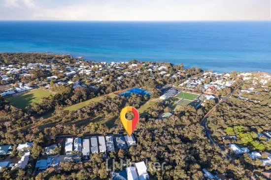 Designer Living Surrounded by Nature in Old Dunsborough