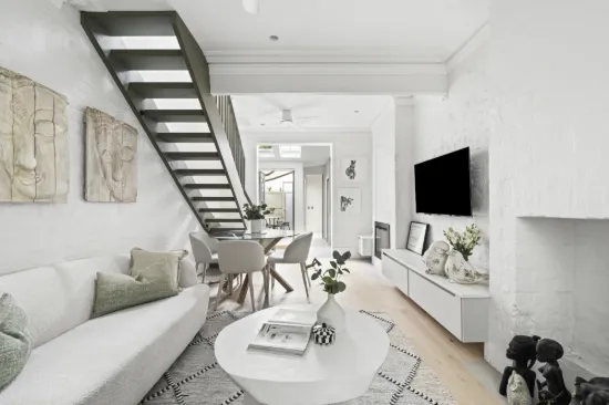 Inner-City Terrace Charm with a Private Courtyard Oasis
