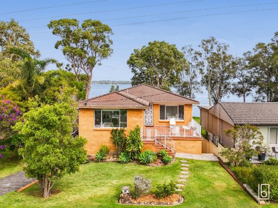 Waterfront Coastal Living in a Quiet, Convenient Location