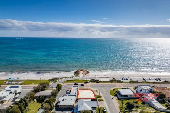 Wake Up to the Coast – Your Blank Canvas Awaits!