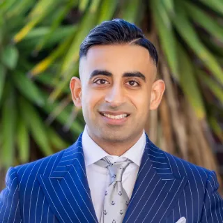 Amar  Thakkar - Real Estate Agent