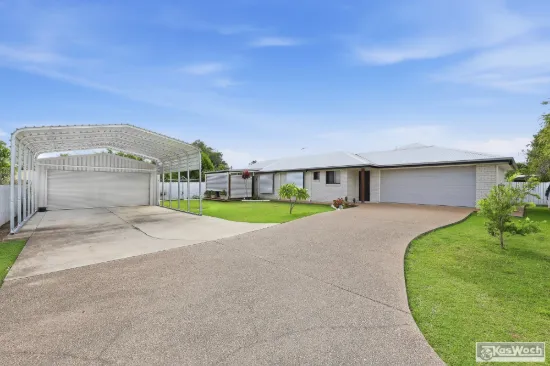 IMMACULATE 3 BEDROOM BRICK HOME.2 BATHROOMS . SHED. CARAVAN ANNEXE. 804m2 ALOT.