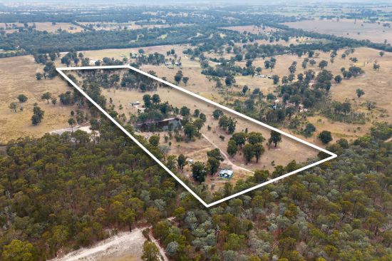 Off-Grid Serenity on approx. 40 acres (16 Hectares)  Lifestyle Living at Its Finest
