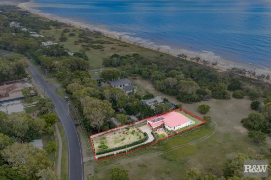 Absolute Oceanfront Luxury in Moore Park Beach – Designer Living on 2,082m²