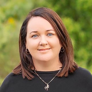 Peta Bingham - Real Estate Agent