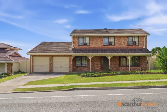 Beautifully Updated Family Entertainer, With Pool Living In Prime Location