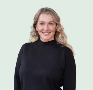 Jane Zwar - Real Estate Agent