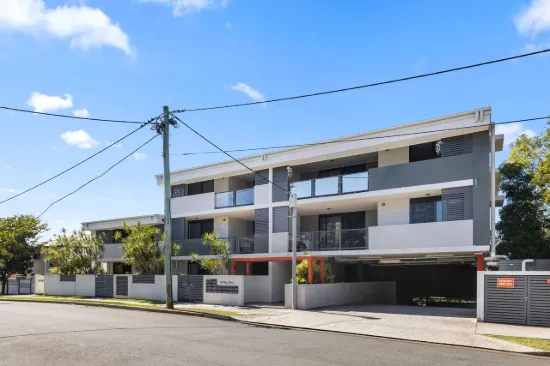 Modern Complex | Fantastic Opportunity