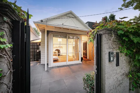 Space, light & charm on sought after Chatsworth Road