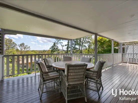 QUALITY BUILT HOME / SPACIOUS 607M2 BLOCK / STUNNING DECK WITH MOUNTAIN VIEWS
