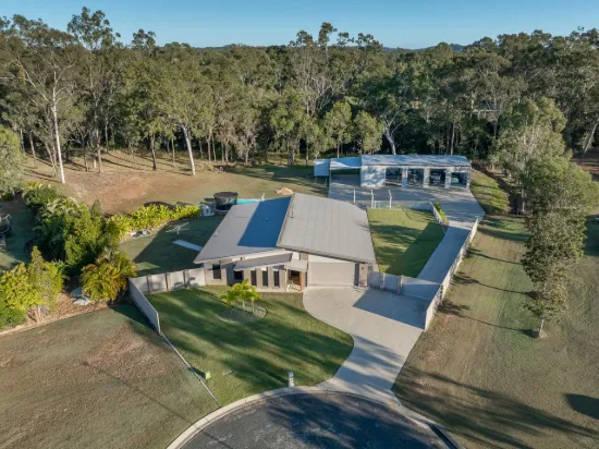 LUXURY ACREAGE LIVING AWAITS