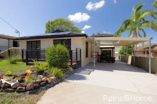 Coastal Lifestyle & Versatile Living - Walk to the Waterfront