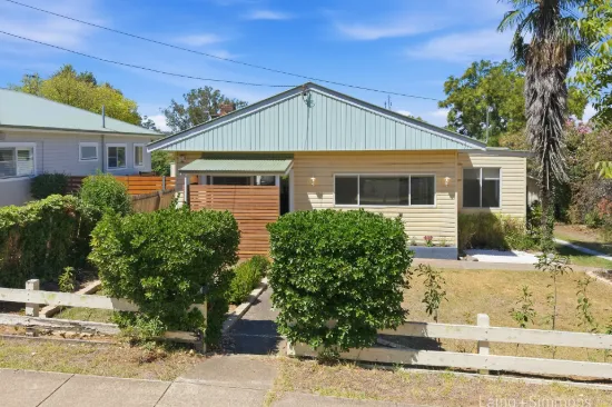 Charming Home with Modern Comforts in Armidale