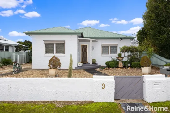 Character, Comfort & Location - Central Wagga Cottage