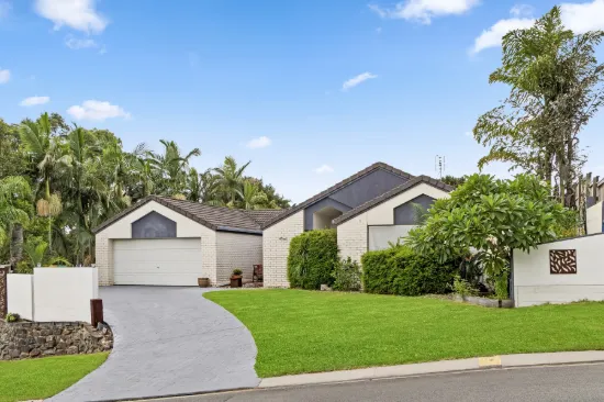 The Complete Family Lifestyle – Space, Pool & Entertaining on 952m²