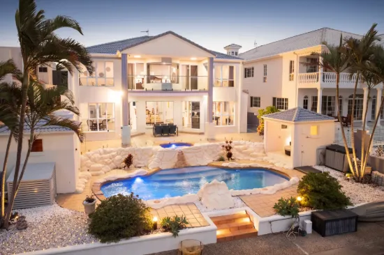 Renovated Sovereign Islands Elegance - East Facing Waterfront Living
