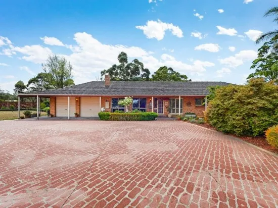 EXCEPTIONALLY APPOINTED LIFESTYLE PROPERTY