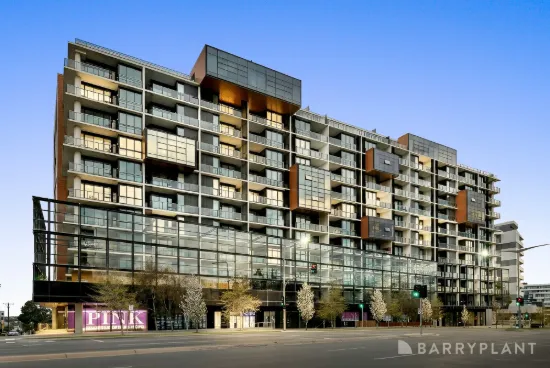 Elevated Ninth Floor Luxury Directly Opposite Westfield Doncaster