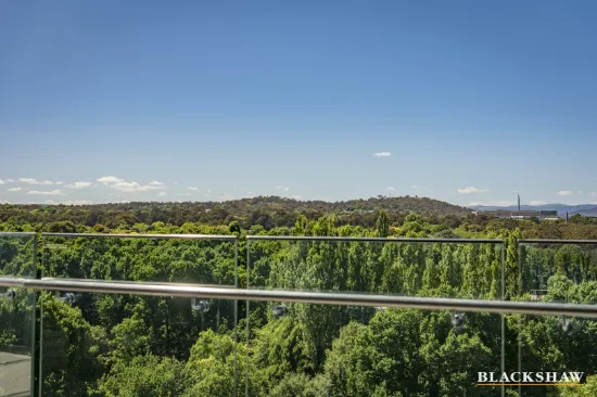 Skyline Views & Sophisticated Living Opposite Glebe Park
