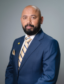 Sunil Sharma - Real Estate Agent