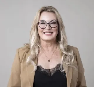 Ally Smith - Real Estate Agent