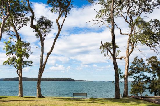 LJ Hooker Lake Macquarie - Wangi Wangi - Real Estate Agency