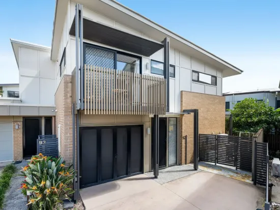 Townhome Living 8km to CBD*